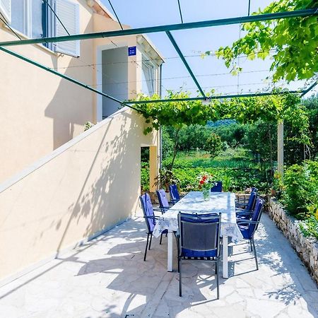 Apartment & Rooms Mazdin Banići Exterior foto